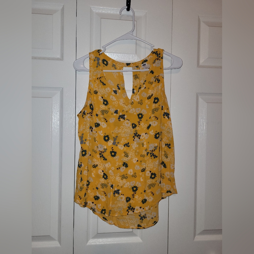 Old Navy sleeveless top